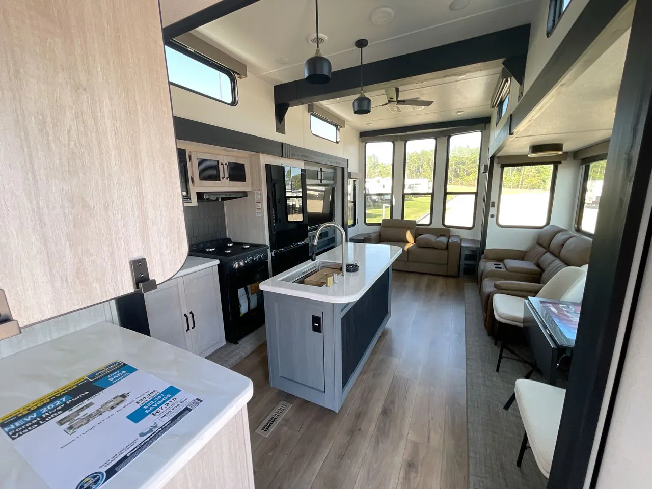 2027 Forest River Puma Vista 402LFT — Photo 7