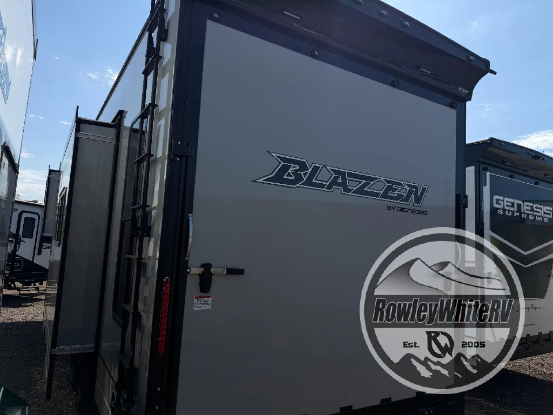 2027 Genesis Supreme Blazen 2814BIKS - Photo 3