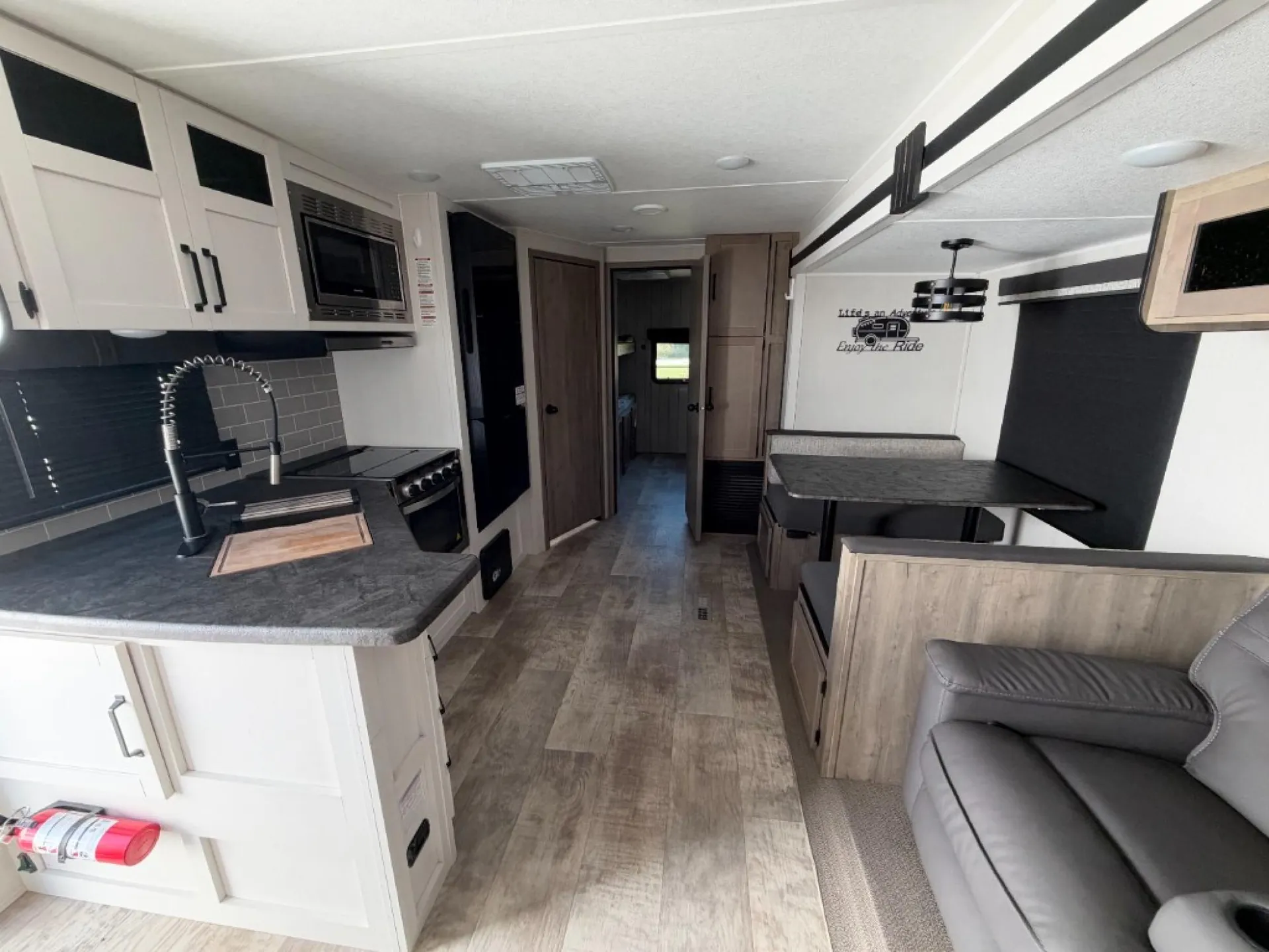 2025 Palomino Puma 32BHQS - Photo 3