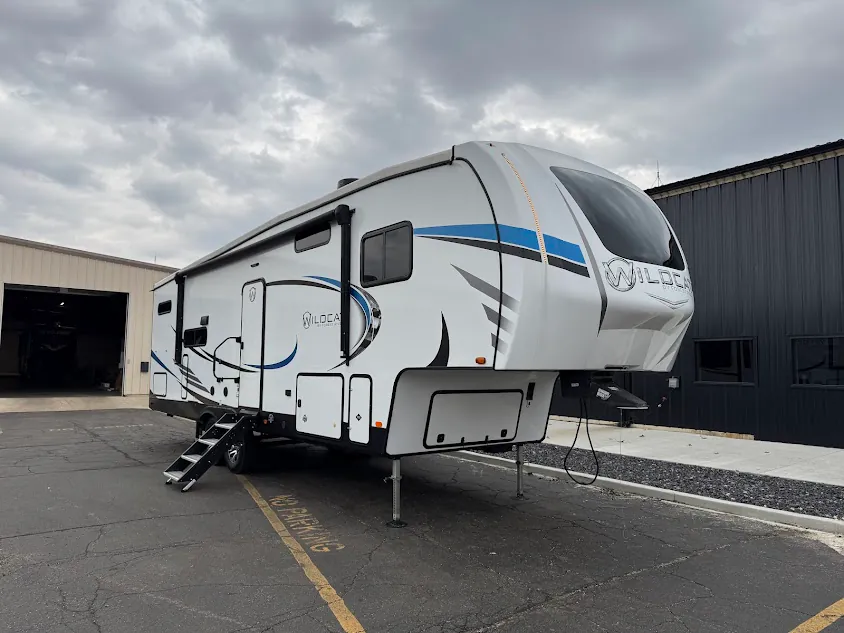 2022 Forest River Wildcat 302BH - Photo 4