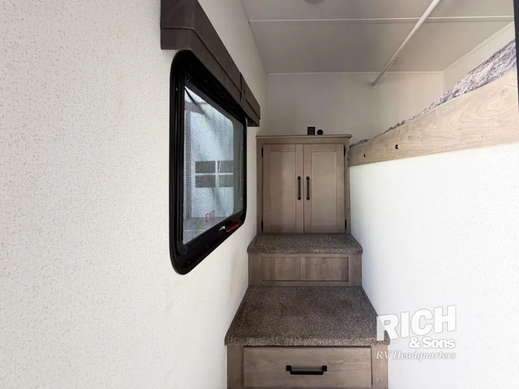 2026 Palomino Puma 337BH, Photos photo 18
