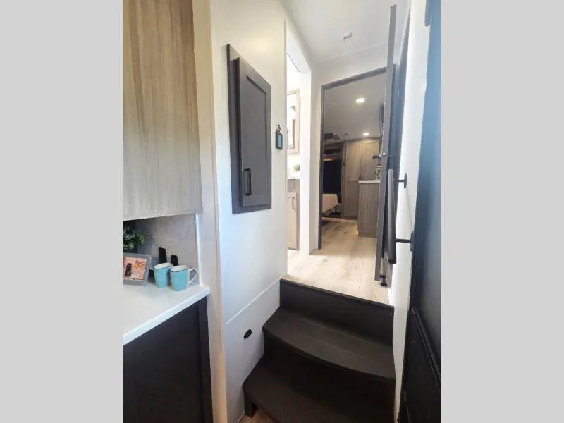 2026 Forest River Rockwood Signature R361RLS, Photos photo 13