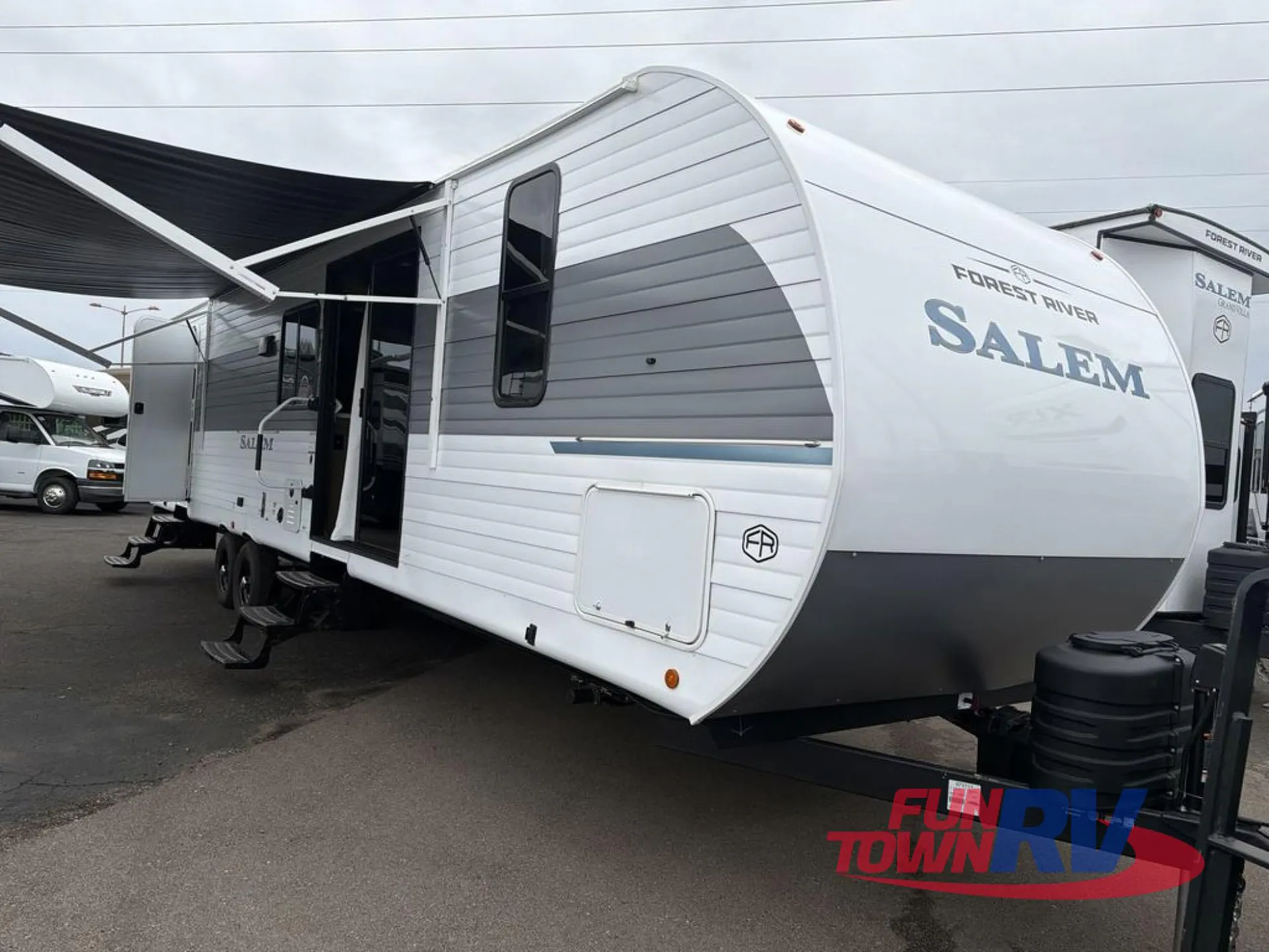 2027 Forest River Salem 36VBDS dealer photo 1 from Fun Town RV