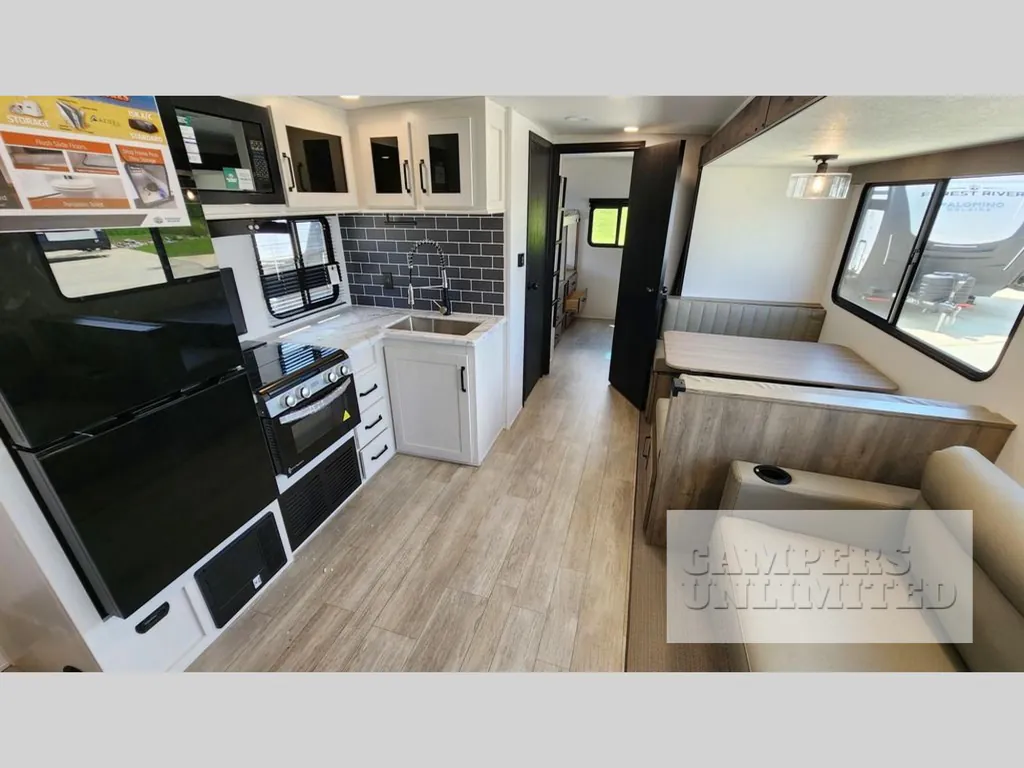 2026 Forest River Solaire 3200TSBH, Photos photo 6