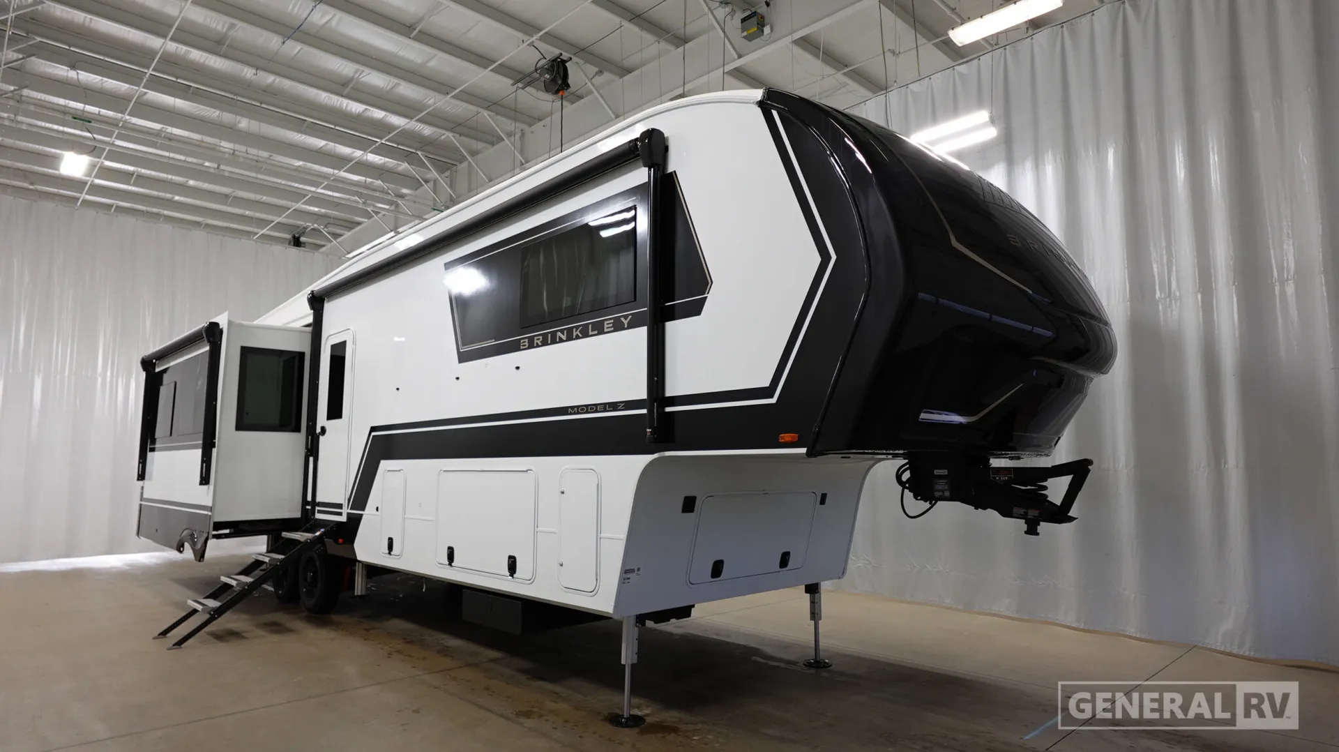 2027 Brinkley Model Z 3600 - Photo 2