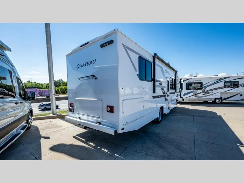 2026 Thor Motor Coach Chateau 28G - Photo 4