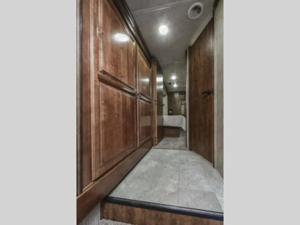 2018 Heartland Big Country 3560SS - Photo 4