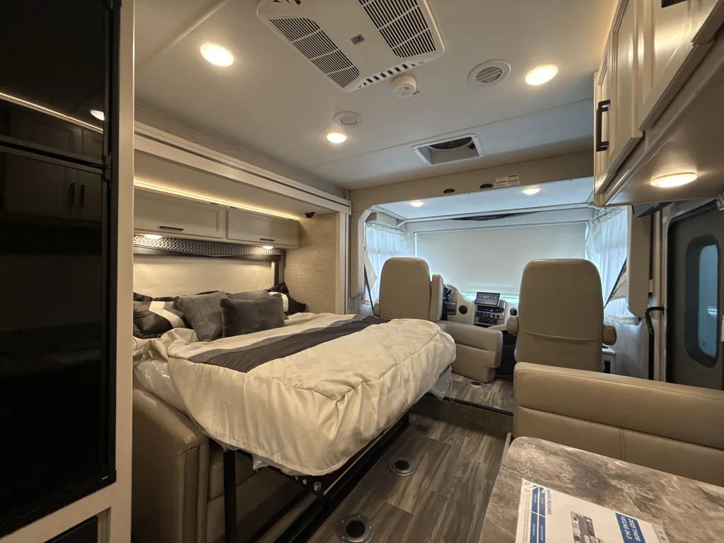 2023 Thor Motor Coach Vegas 24.3, Photos photo 13