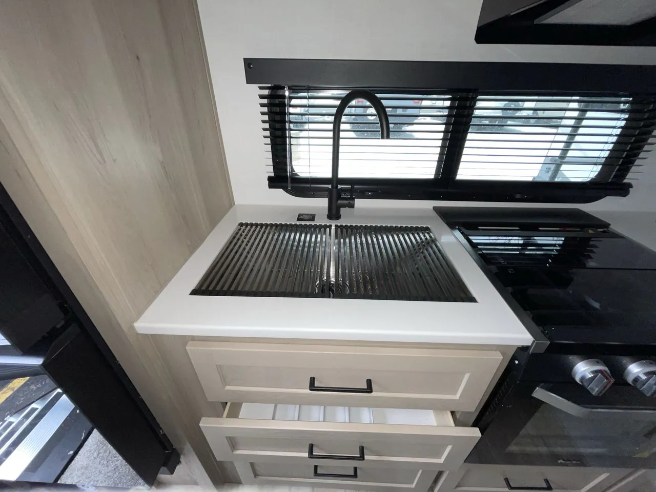 2026 Forest River Rockwood Mini Lite 2515S — Photo 6