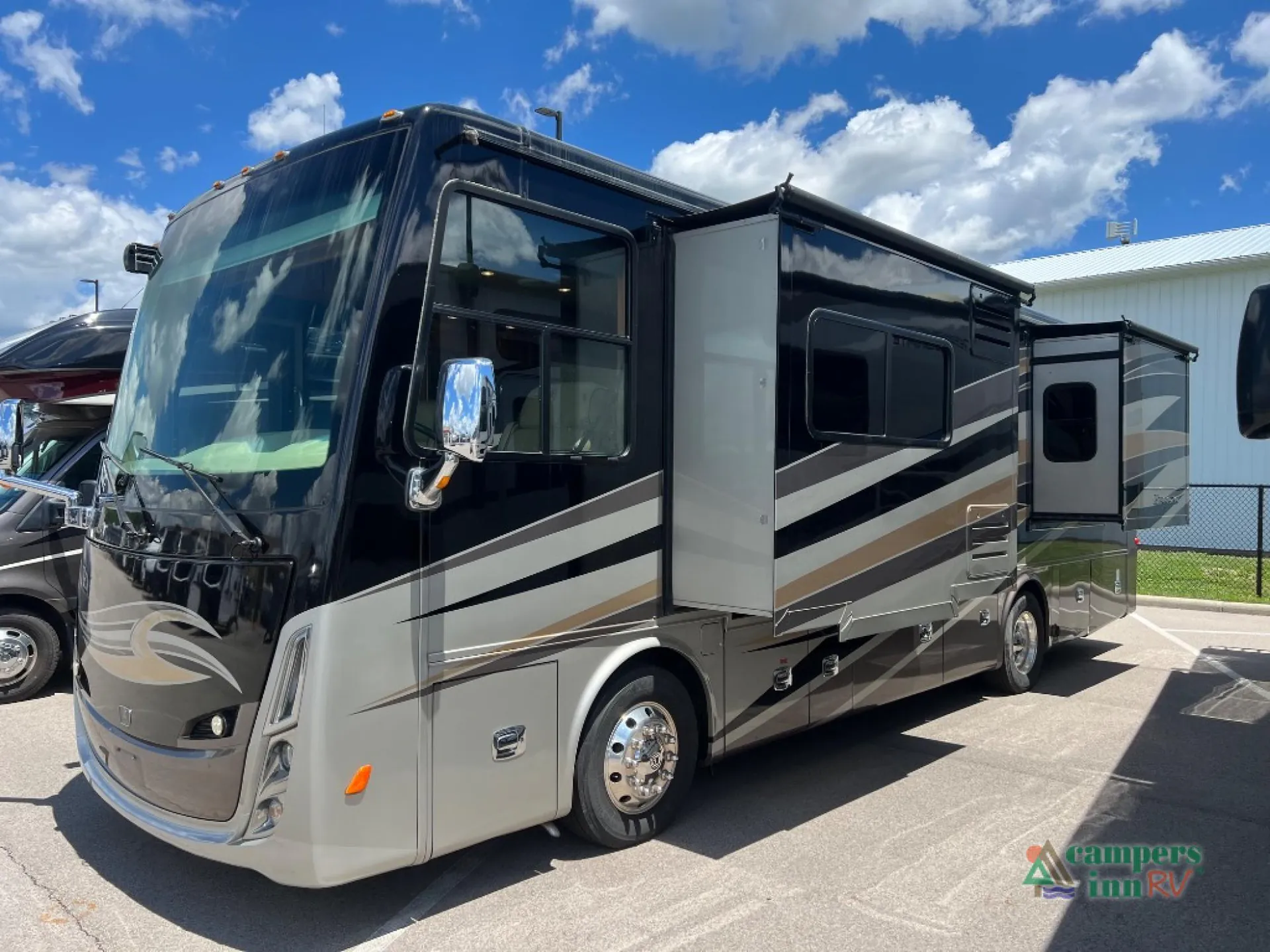 2017 Tiffin Allegro Breeze 31 BR - Photo 4