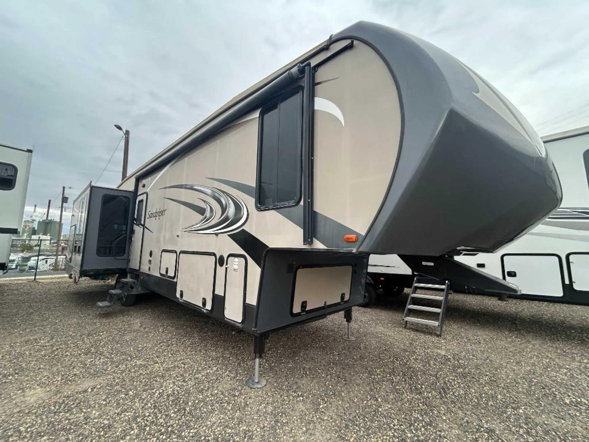 2014 Forest River Sandpiper 356RL - Photo 2