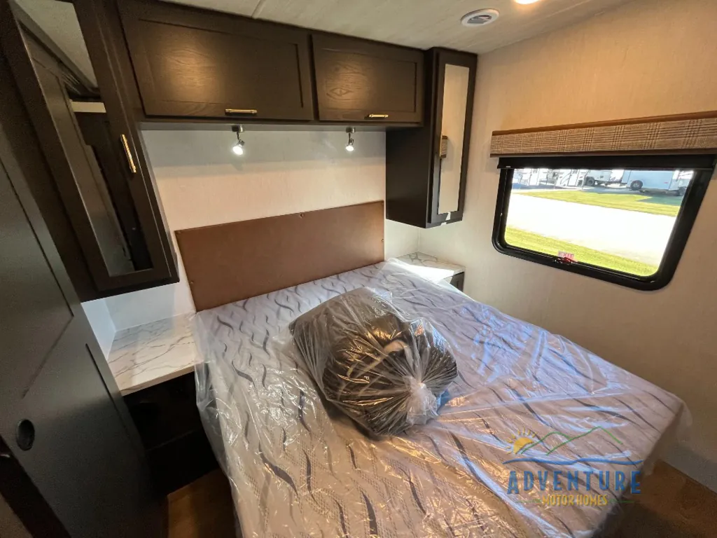 2027 Nexus Maximus 32MX, Photos photo 17