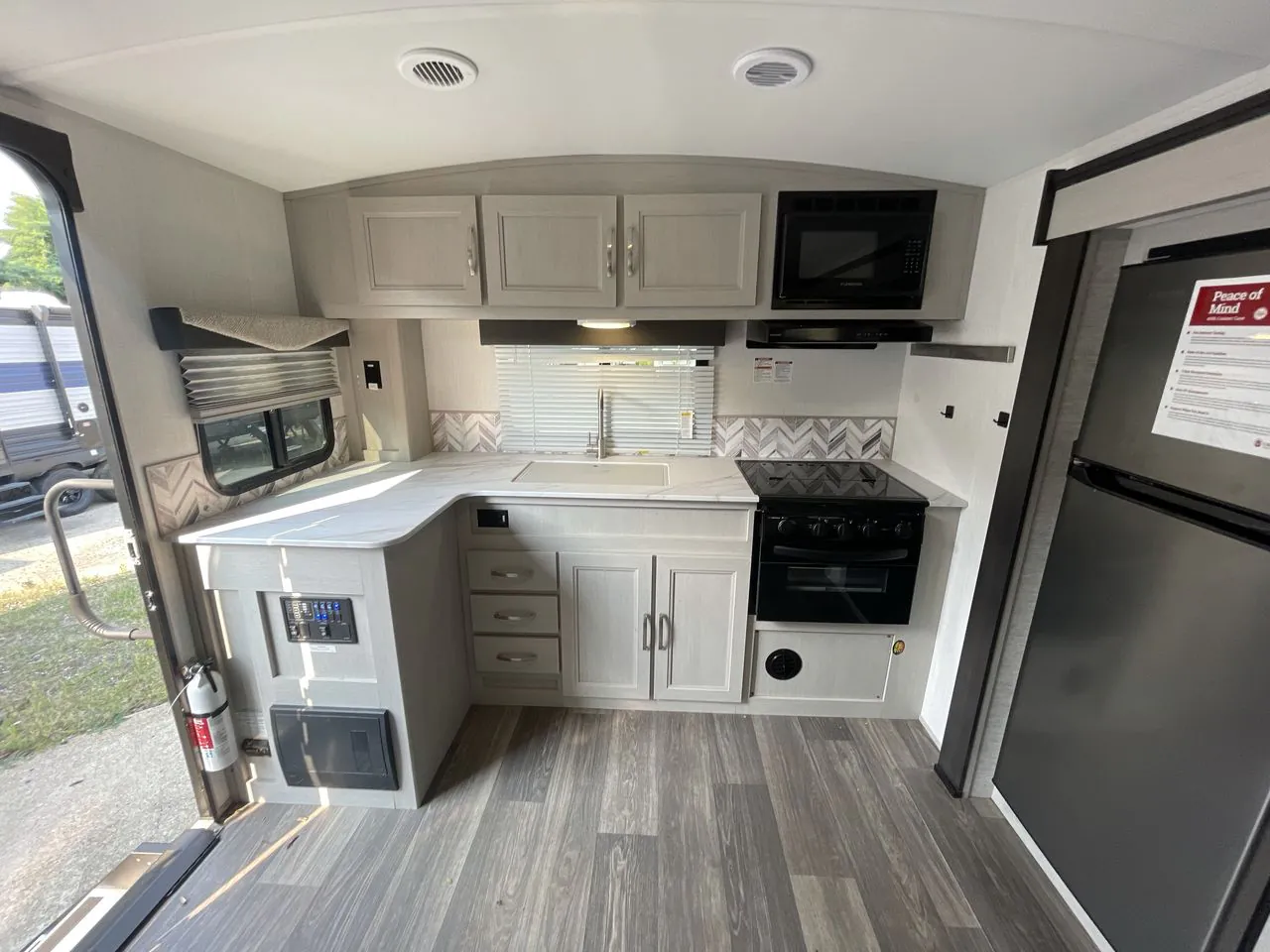 2024 Cruiser RV Shadow Cruiser 242RKS - Photo 3