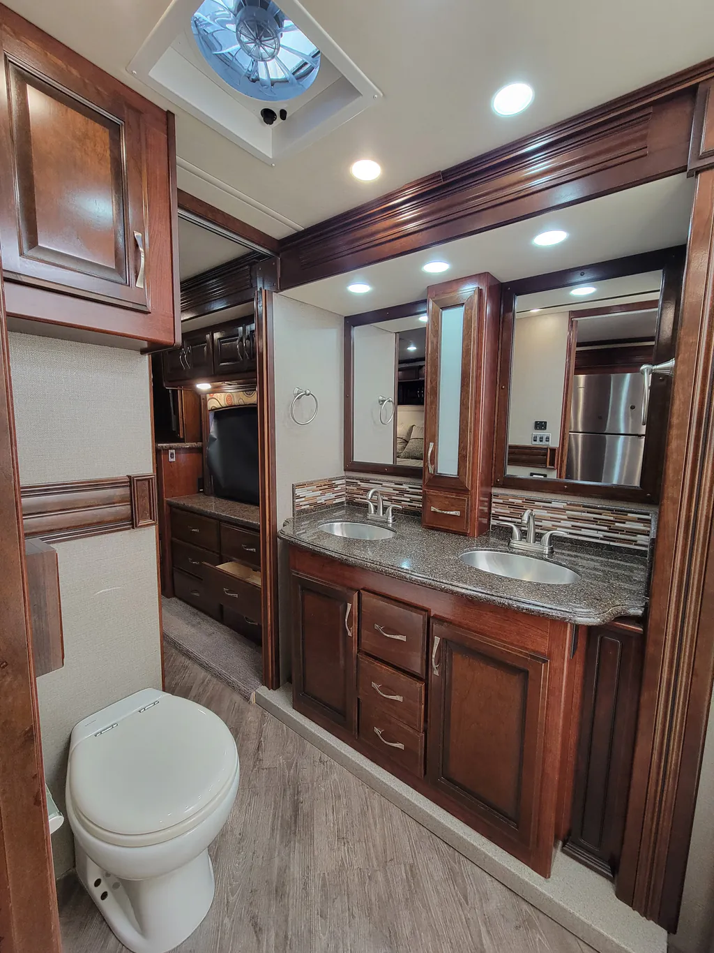 2018 Fleetwood Pace Arrow LXE 38F, Photos photo 13