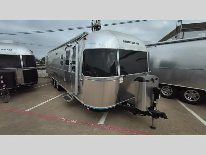 2026 Airstream Classic 30RB Twin - Photo 2