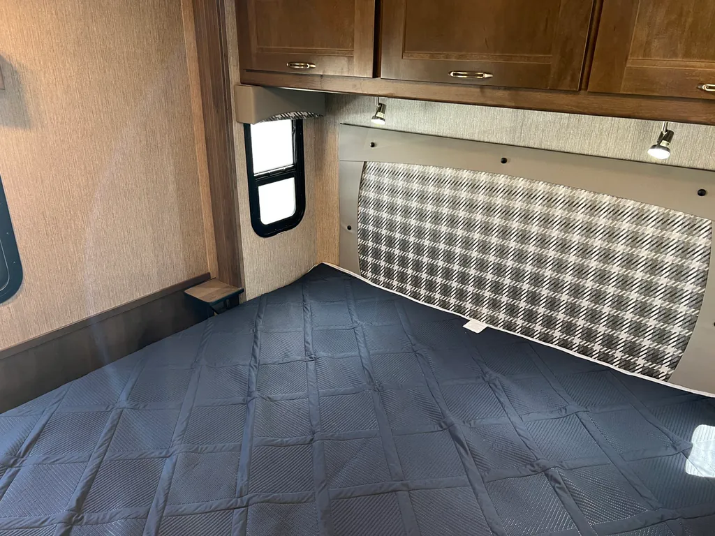 2023 Nexus Wraith 33W, Photos photo 22