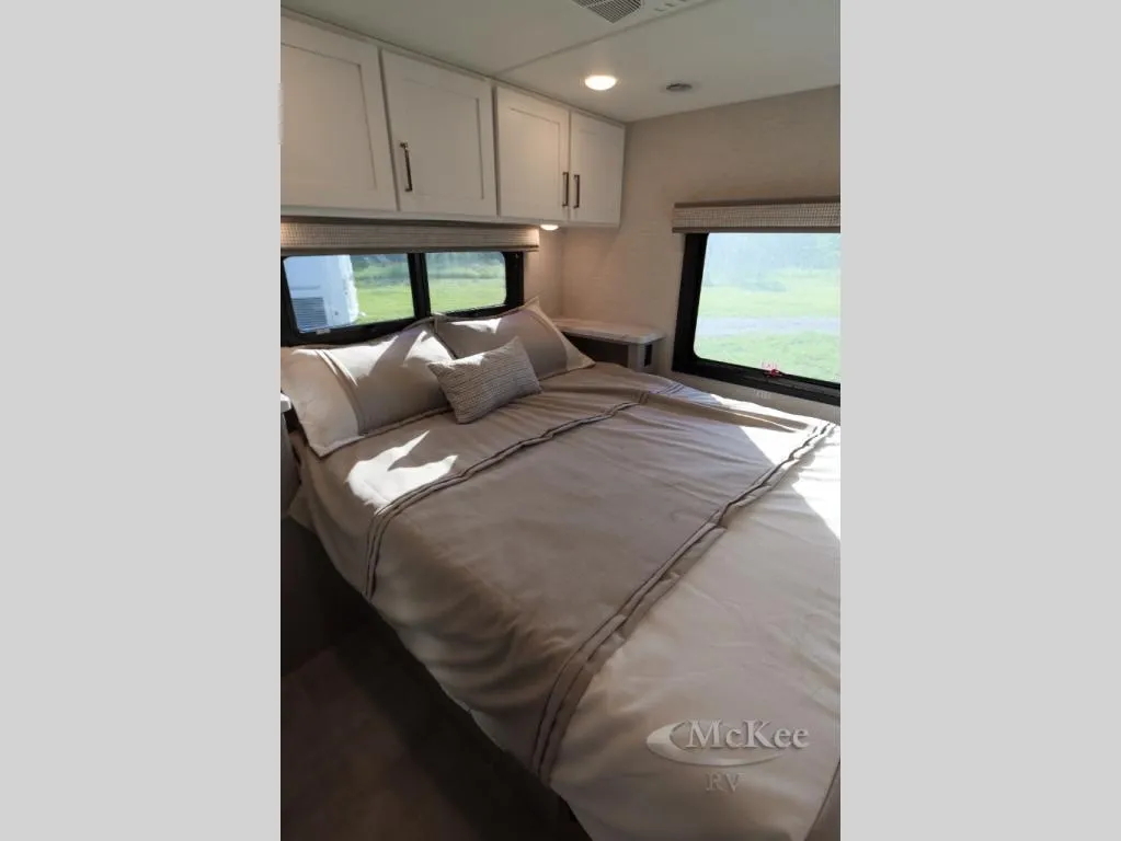 2026 Thor Motor Coach Quantum LF31 - Photo 4