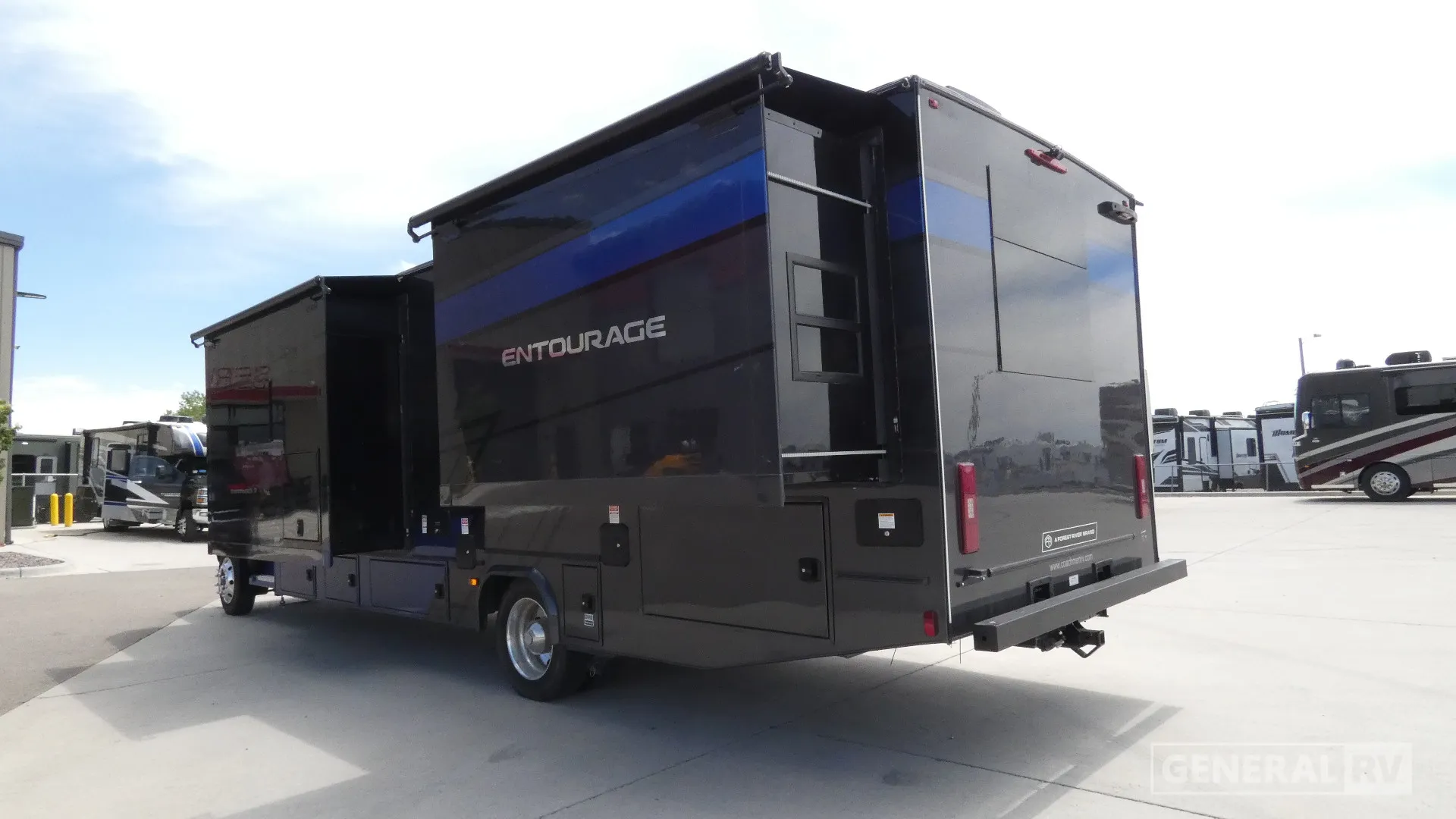 2026 Coachmen Entourage 330DS - Photo 4