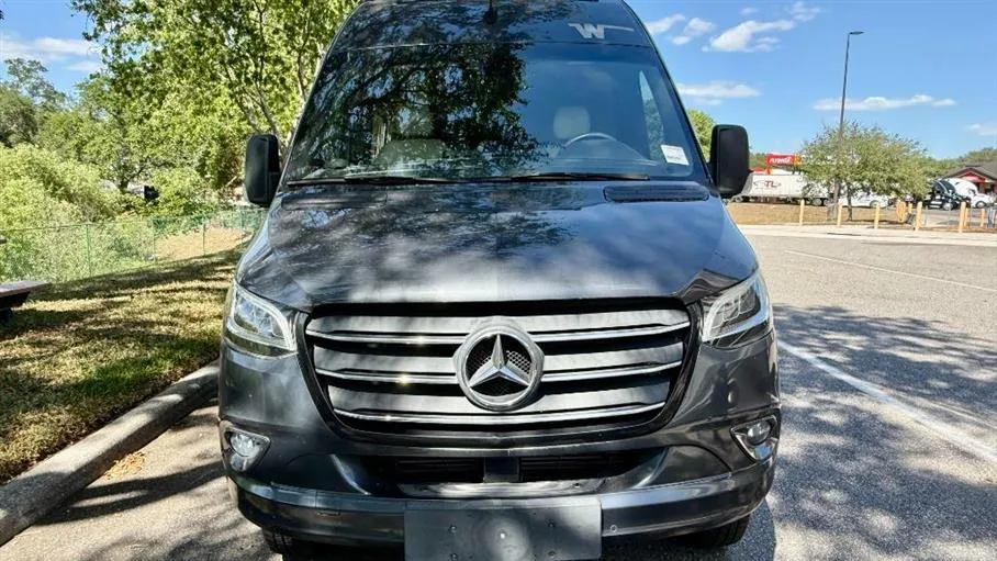 2022 Winnebago Boldt 70KL - Photo 3