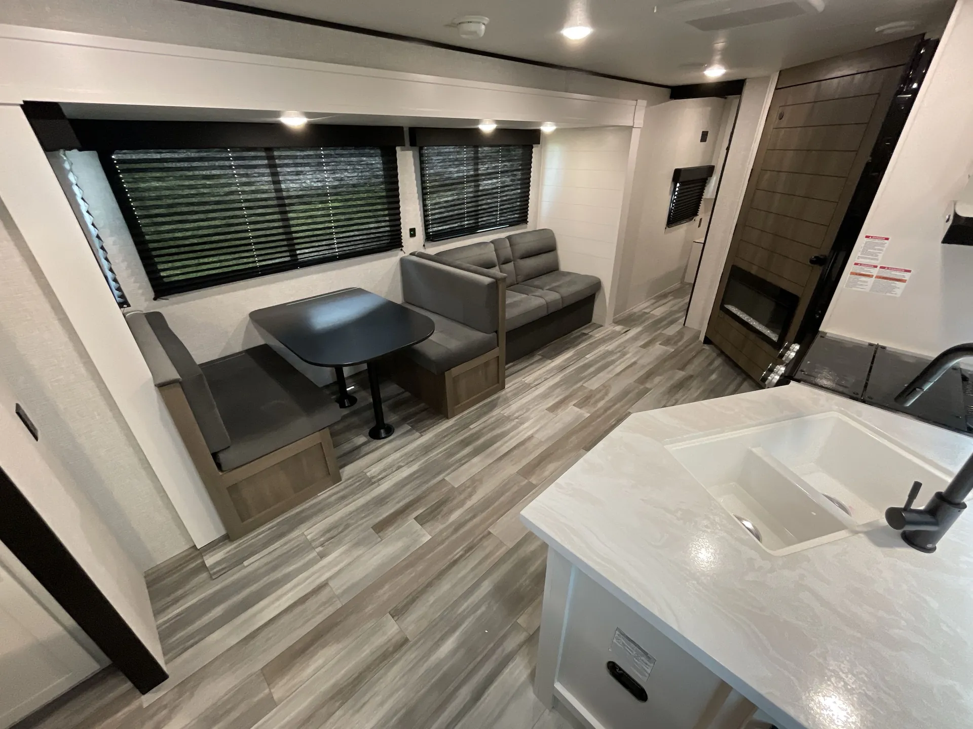 2025 Jayco Jay Flight SLX 263BHS — living area main