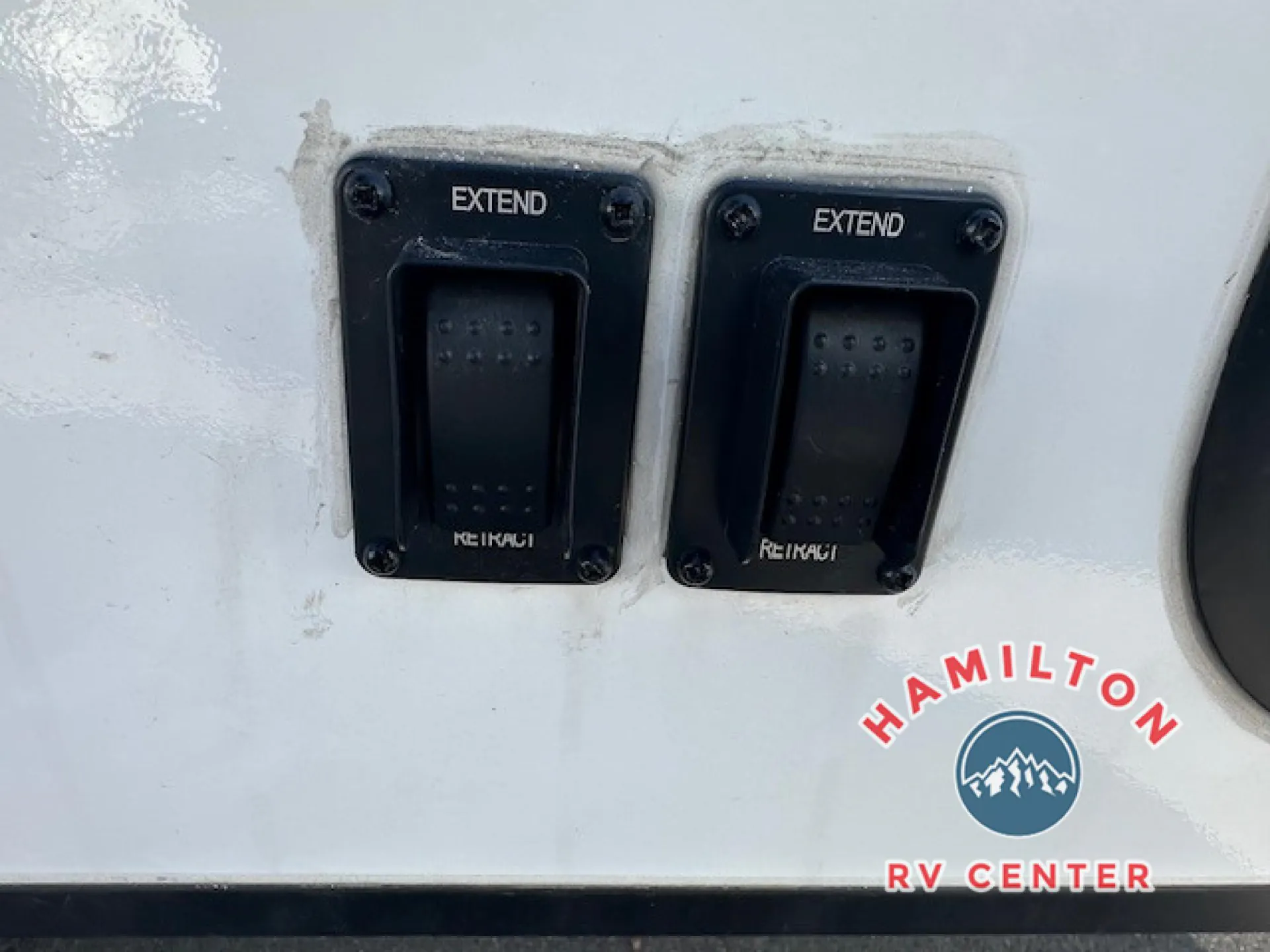 2025 Winnebago Micro Minnie 1821FB - Photo 3