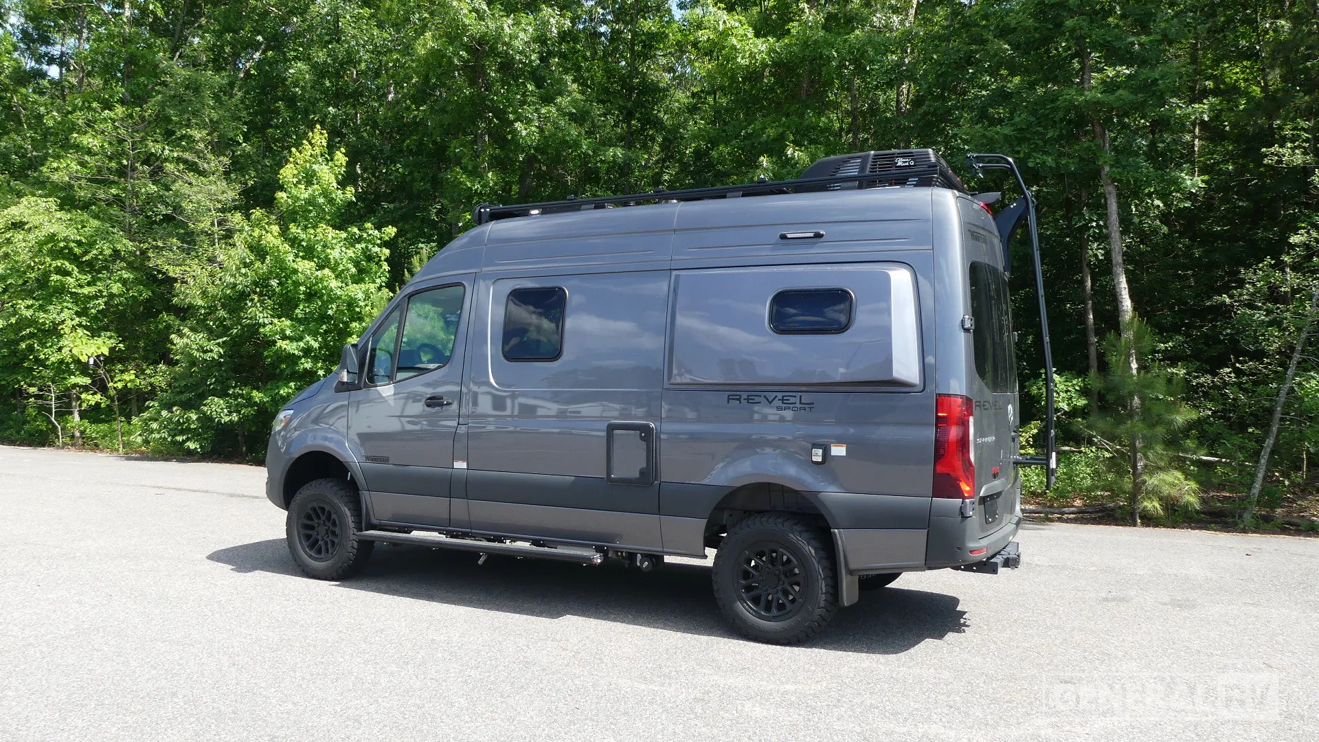 2027 Winnebago Revel Sport 44C - Photo 4