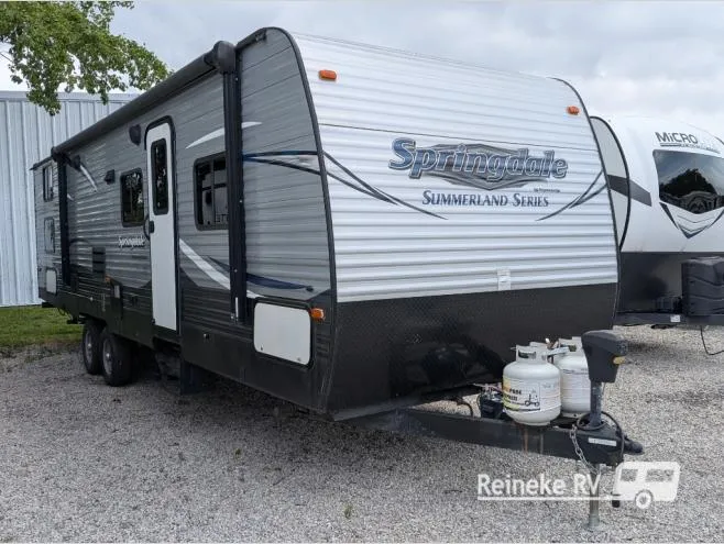 2017 Keystone RV Summerland 2960BH - Photo 3