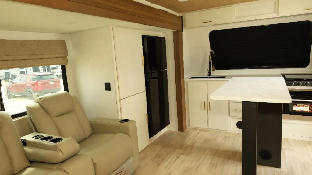 2026 Forest River Vibe Extreme Lite 2500FIK - Photo 4