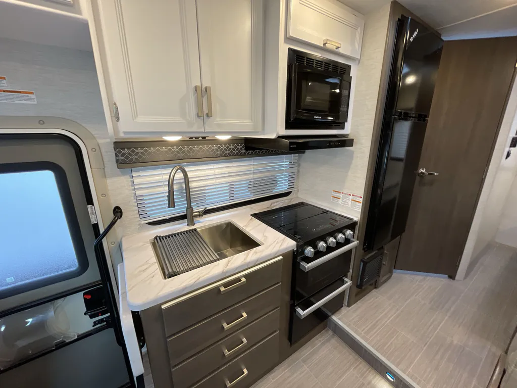 2025 Thor Motor Coach Freedom Elite 22FE, Photos photo 4