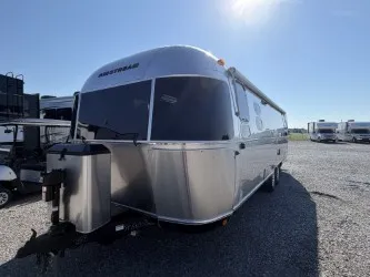 2026 Airstream Classic 28RB - Photo 3