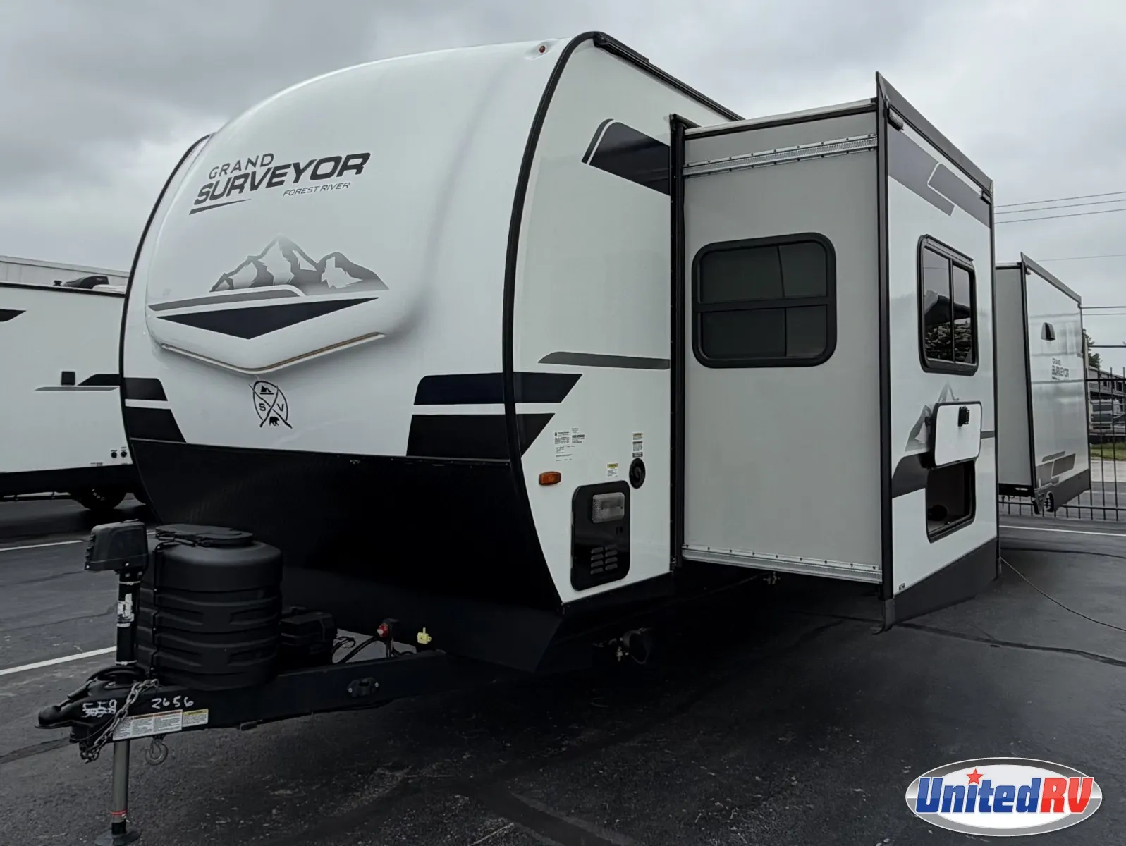 2024 Forest River Grand Surveyor 305RLBS - Photo 4
