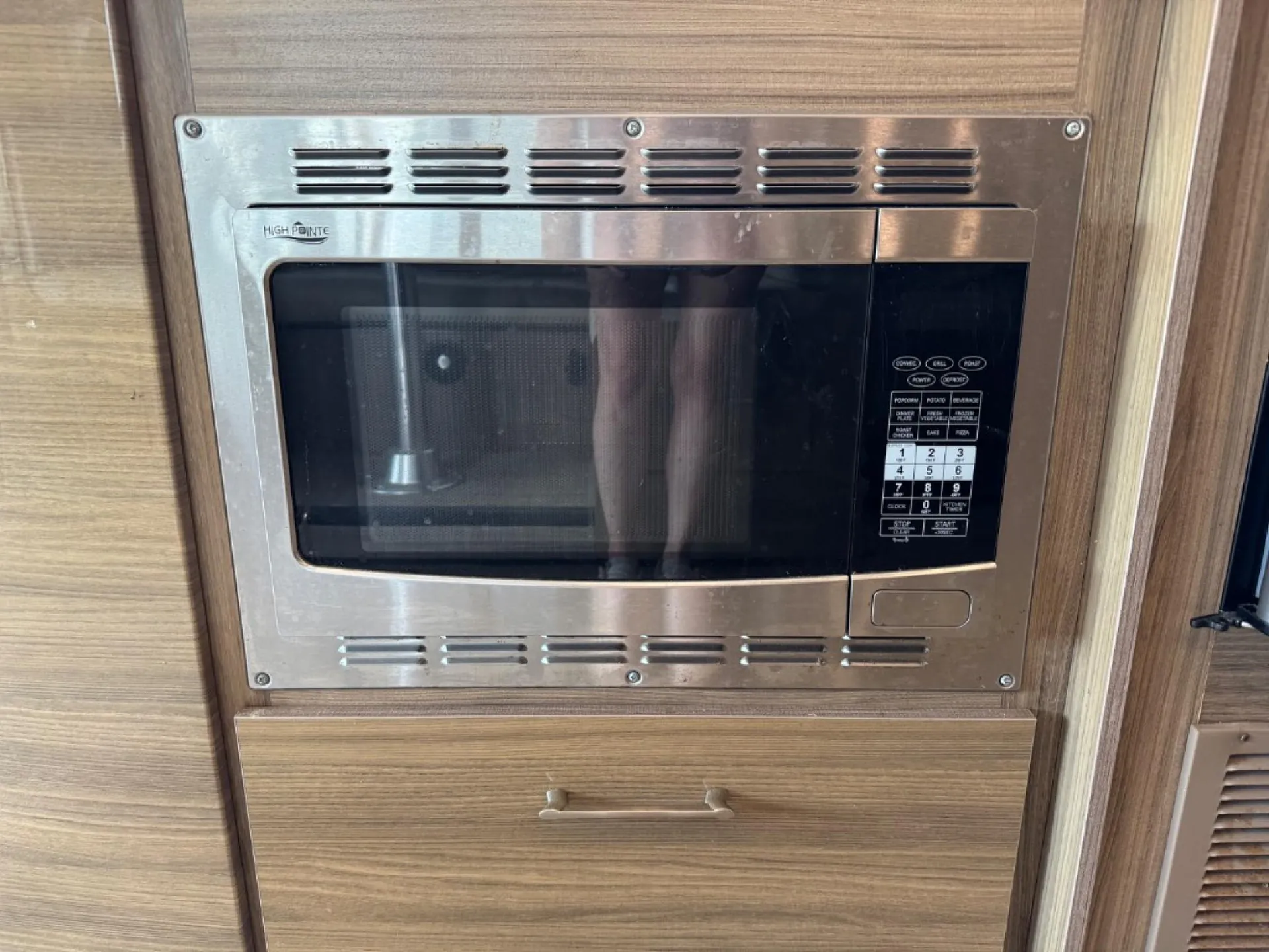 2019 Entegra Coach Qwest 24A dealer photo 10 from Markquart RV