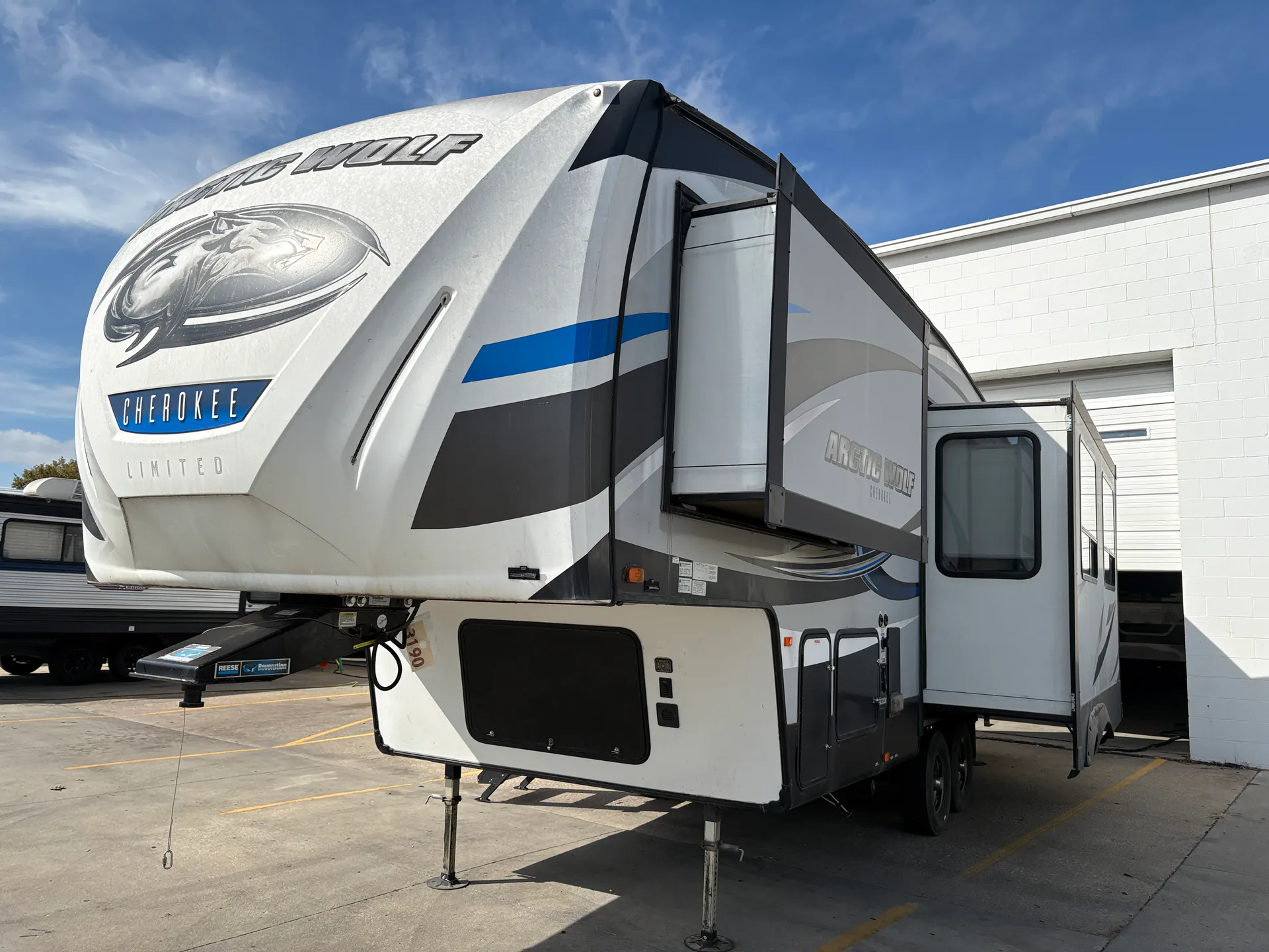 2018 Forest River ARTIC WOLF 255DRL - Photo 3
