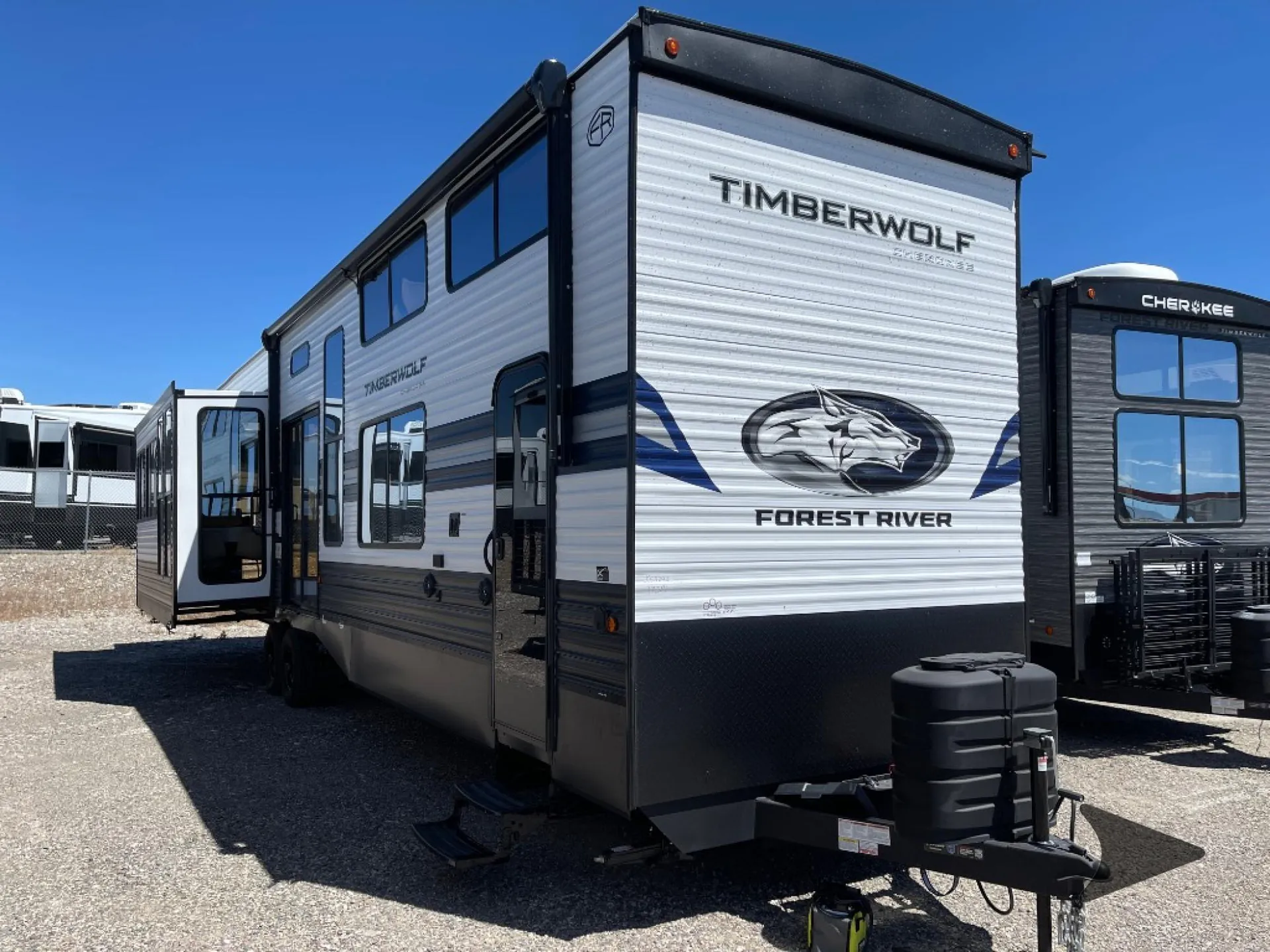 2027 Forest River Cherokee Timberwolf 39JM