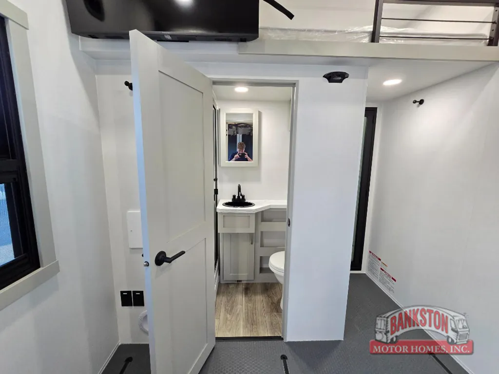 2027 Brinkley Model G 3970, Photos photo 25