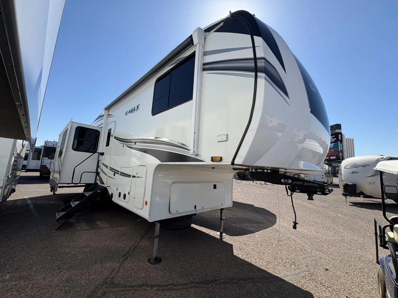 2021 Jayco Eagle HT 30.5RSOK - Photo 2