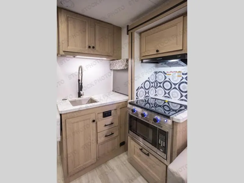 2027 Forest River Sunseeker LE 3250DSLE - Photo 4