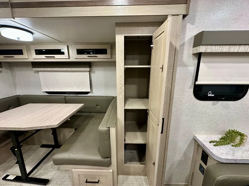 2023 Forest River Flagstaff Micro Lite 25BRDS, Photos photo 13