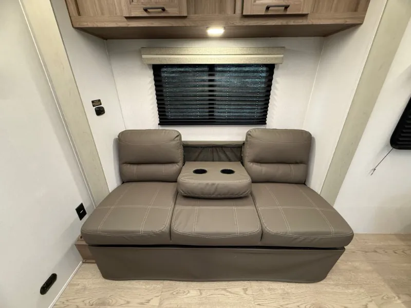 2026 Coachmen Freedom Express Select 18SE, Photos photo 11