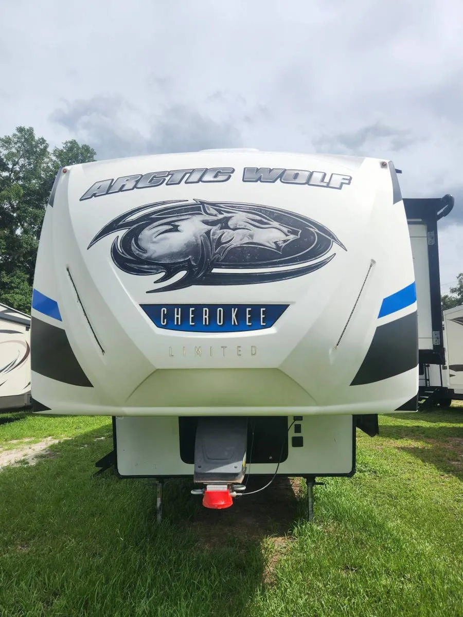2019 Forest River ARCTIC WOLF 315TBH8 - Photo 3