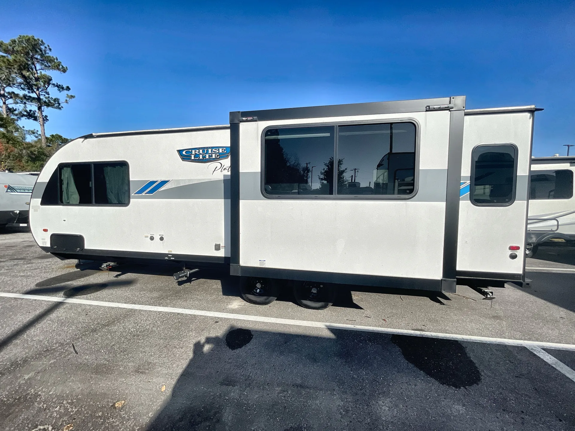 2024 Forest River Salem Cruise Lite 24RLXL - Photo 2