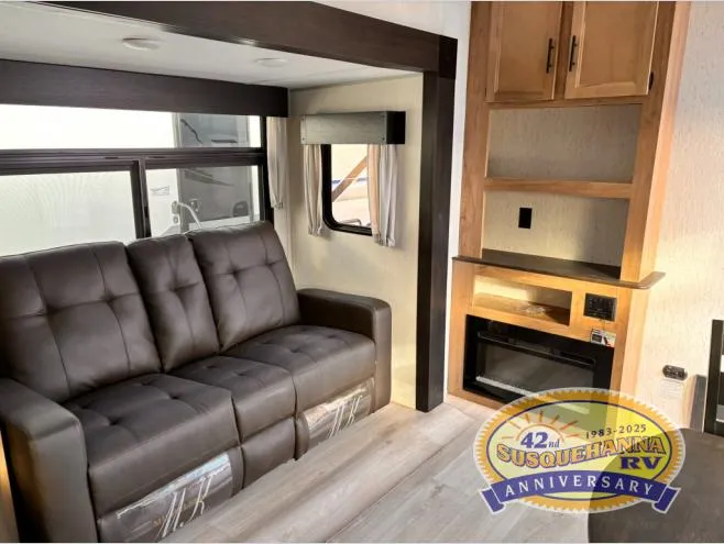 2025 Forest River Cherokee Black Label 255SBL - Photo 4