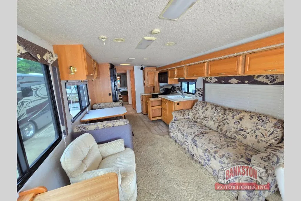 2003 Winnebago Journey 39WD - Photo 2