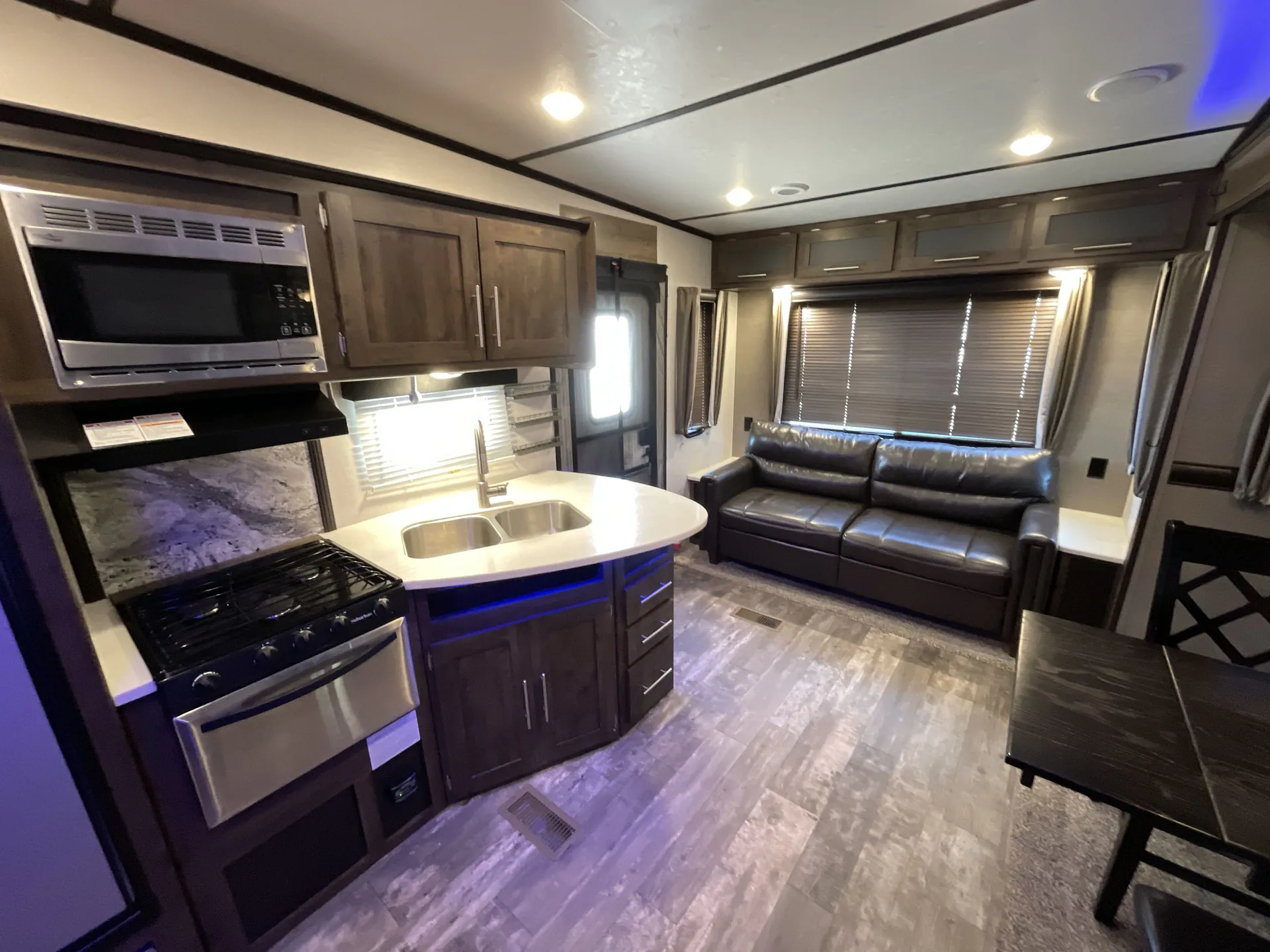 2018 CrossRoads Volante 240RL — living area main