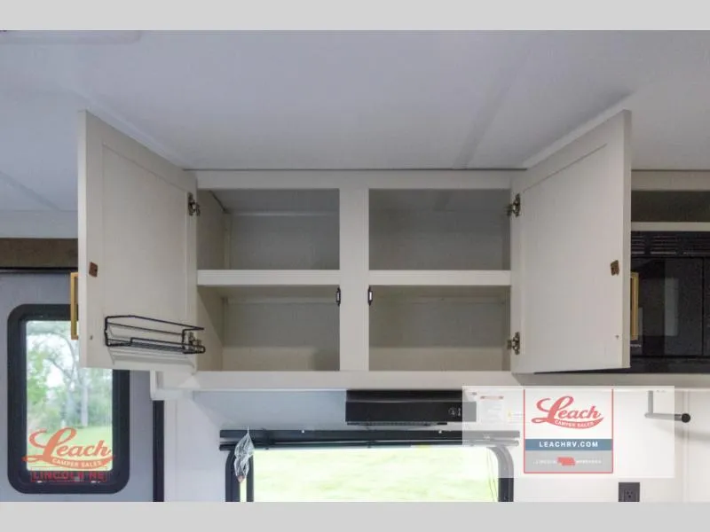 2026 Grand Design Transcend One 151BH - Photo 4