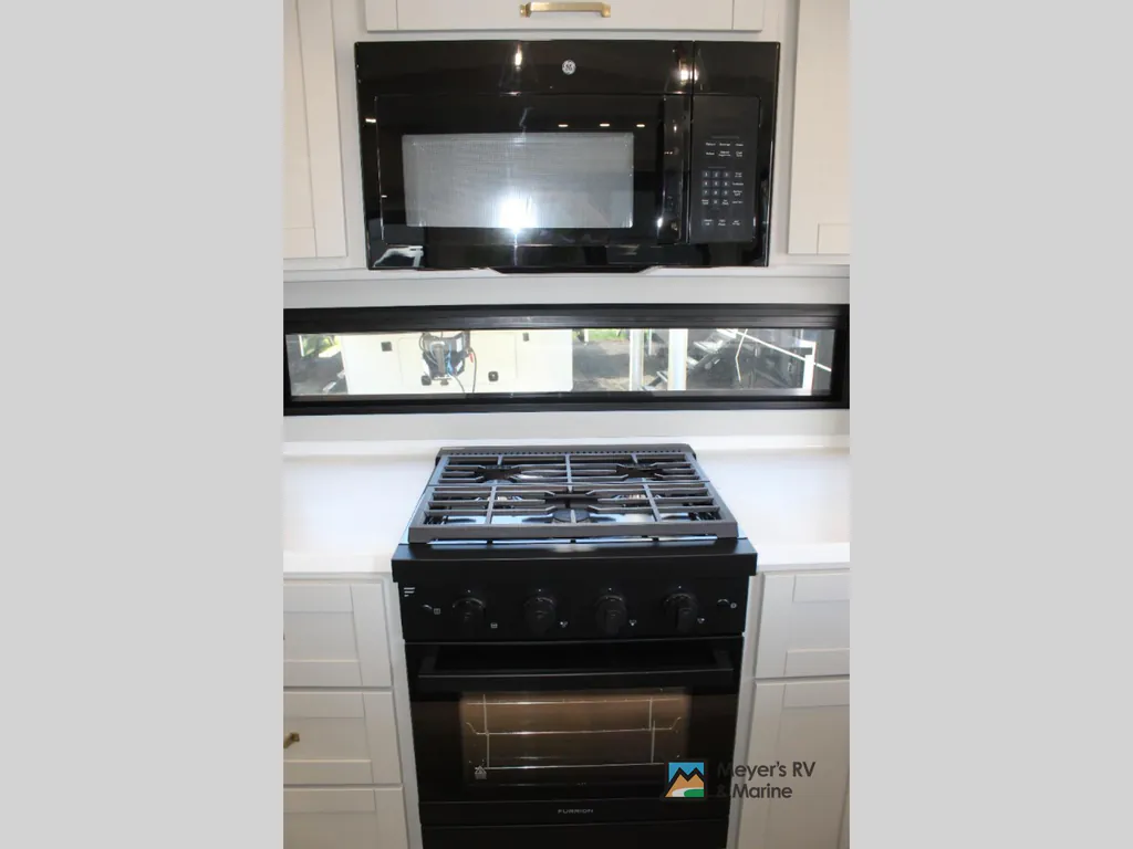 2026 Brinkley Model Z 3600, Photos photo 4