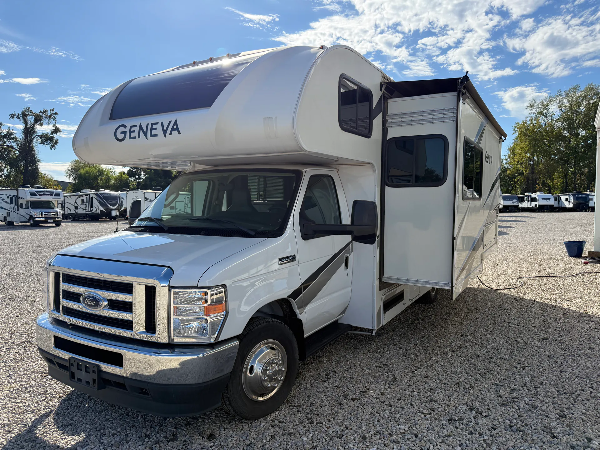 2023 Thor Motor Coach Geneva 25VA - Photo 4