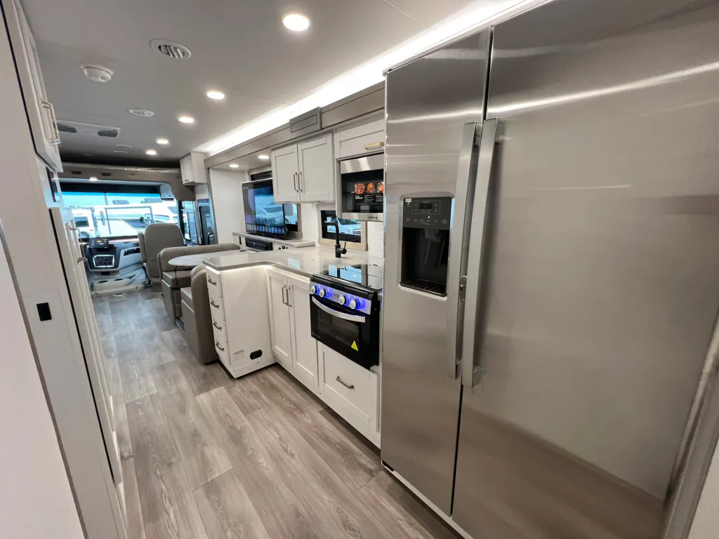 2027 Entegra Coach Vision XL 36C, Photos photo 9