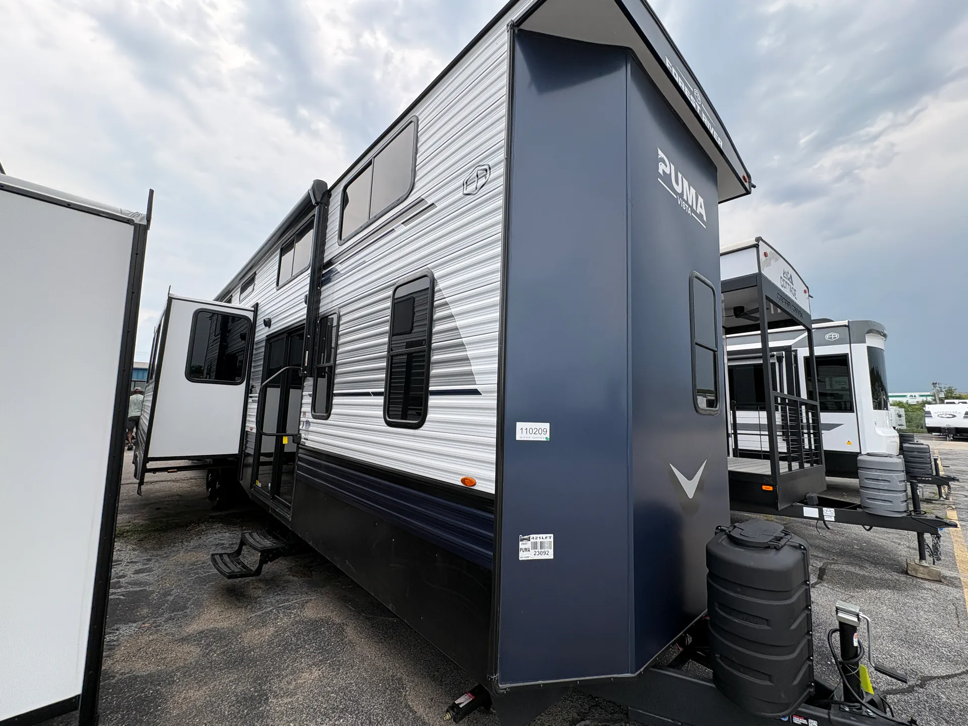 2027 Forest River Puma Vista 421LFT — Photo 7