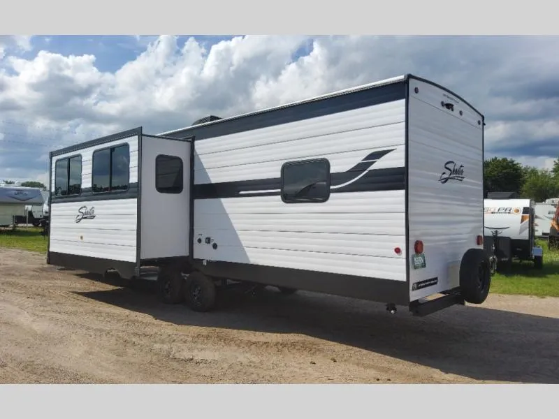 2026 Shasta RVs i-5 Edition 530QB - Photo 3